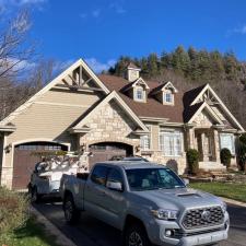 christmas-lights-installation-in-st-sauveur 1