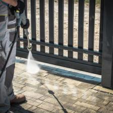 5 Signs Your Fence Needs Pressure Washing